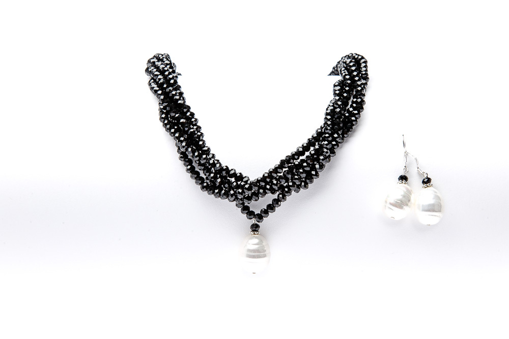 Kristallkette mit Muschelkern Perle und Perlenohrring Schwarz